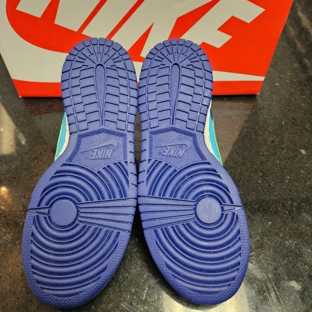 Nike sz various